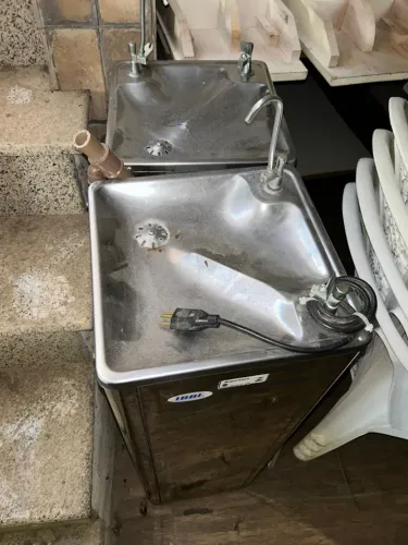 2 BEBEDOUROS DE PRESSÃO IBBL