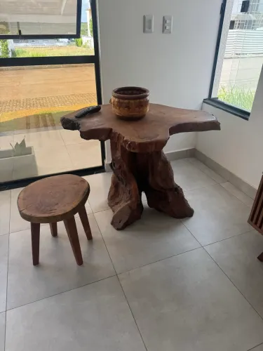 Vendo mesa de jaqueira 