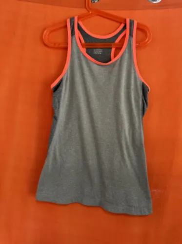 Blusa infantil esportiva/ 8-10 anos