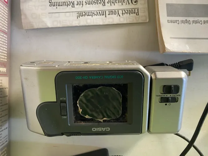 Câmara Digital Casio QV-300