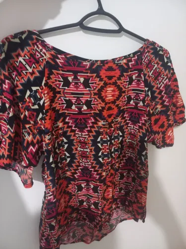 Blusa com estampa étnica 