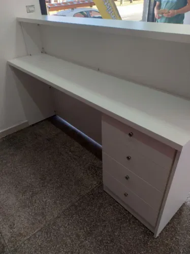Balcão  .caixa. recepção