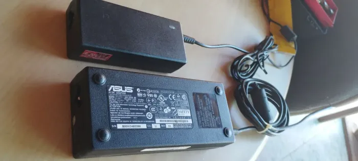Carregador ASUS para Notebook, de alto amperagem- Original