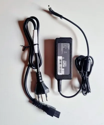 Carregador Original Acer Pino Fino 45W 19V 2,37V