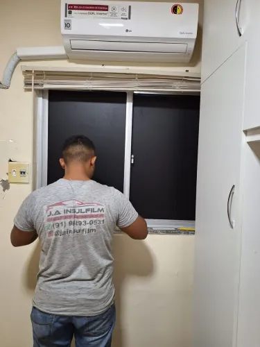 Dê Adeus ao Calor com Película Profissional!<br>