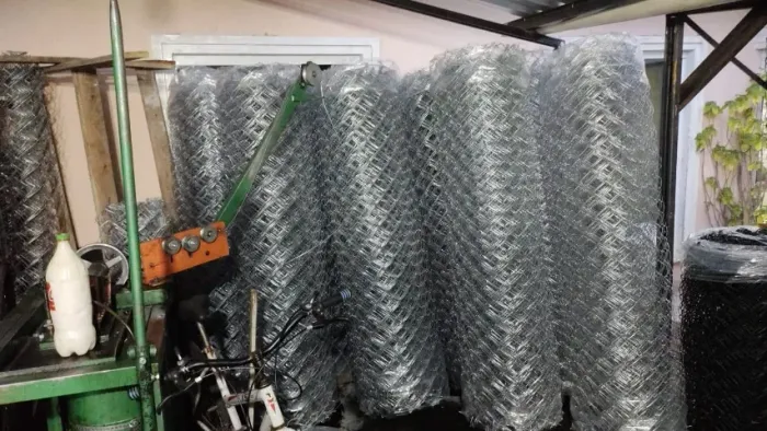 TELA ALAMBRADO  fio14 Malha 75/80 R$ 11,45m² (válido para 50m ou mais)AÇO GALVANIZADO