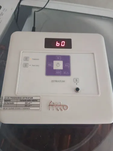 Fitto estriatum aparelho para tratar estrias e linhas de expressão 