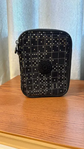 Estojo Kipling 100 canetas