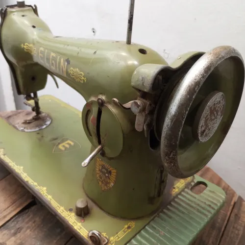 Máquina de Costura Elgin Antiga