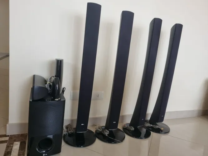 Home theater LG HW55TH wireless DVD karaoke. Kit compleo de autofalantes, com cabo óptico 