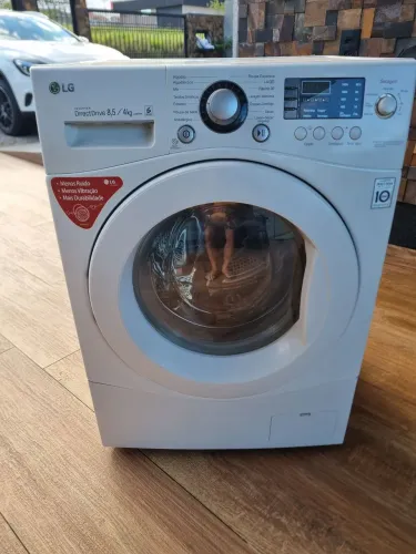 Lava e seca LG Direct Drive 8,5kg - Inverter
