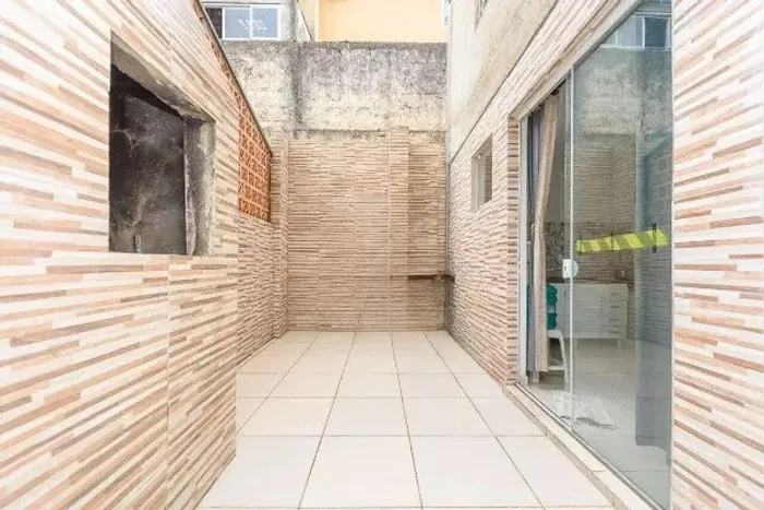 Busco uma diarista para Santa Cândida