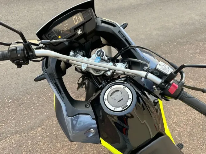 XRE 300 VENDO NO BOLETO 