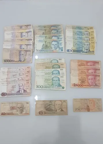 Lote com 90 notas antigas de Cruzados - colecionáveis - Retirar em Guarulhos