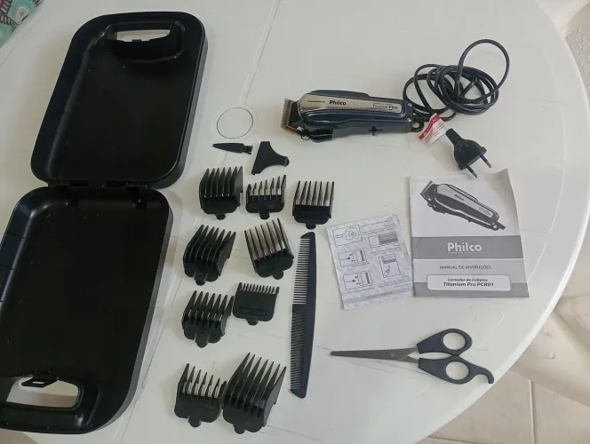 Máquina de cortar cabelo.