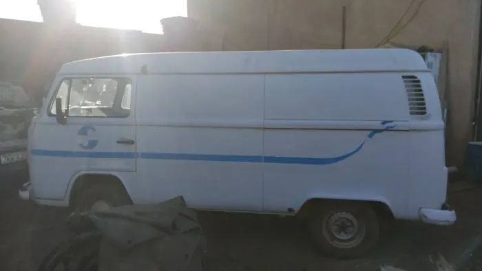 Volkswagen Kombi Furgão 2004