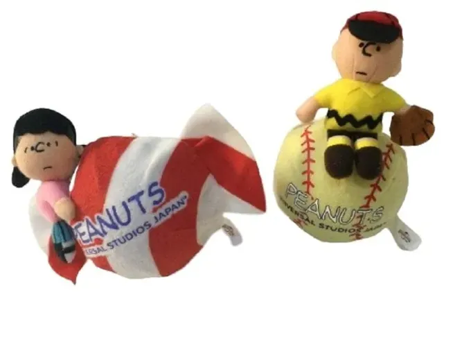 Snoopy Peanuts Miniaturas Lucy e Charlie Brown Universal Studios Japan