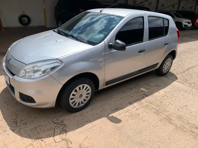 Renault Sandero Authentique Hi-flex 1.0 16V 5P 2012