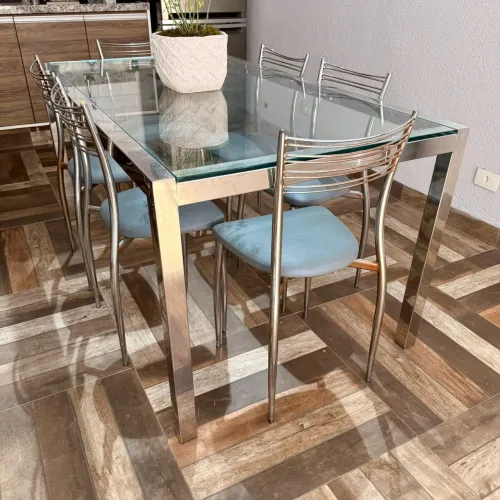 Mesa inox com tampo de vidro e 6 cadeiras