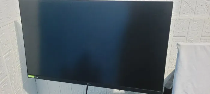 Monitor LG Ultragear 27 Polegadas 144HZ Painel IPS