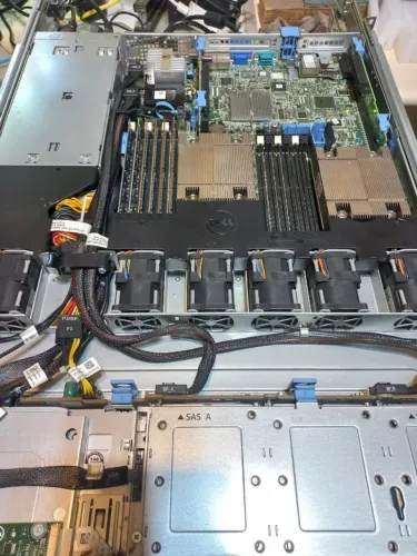 Server Dell PowerEdge R420 blade 1U 2x Intel Xeon 1,9GHz Memória 40GB