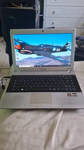 Notebook Samsung RV415, com 6gb ram, hd 120gb e tela de 14 polegadas 