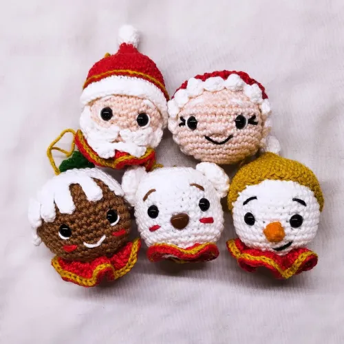 Enfeite de Natal amigurumi