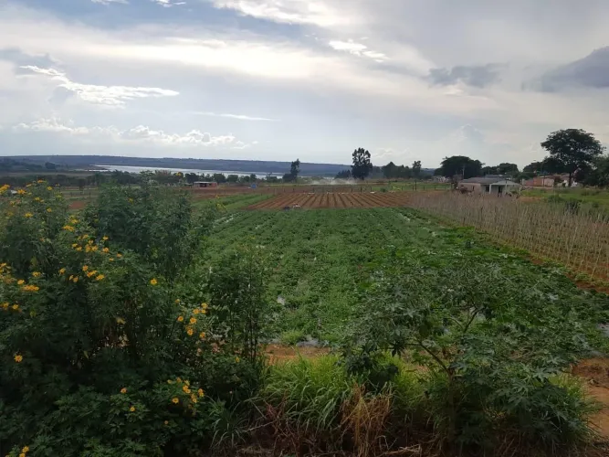 Vendo chácara Incra 8 - Beira lago 