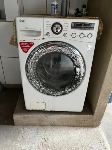 Máquina de lava e seca LG 12kg
