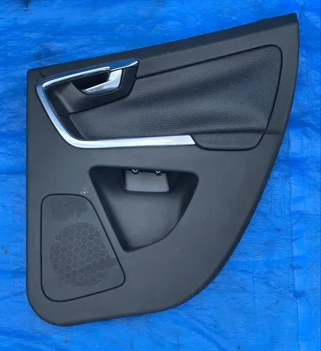 Forro Porta Traseira Direita Volvo Xc60 2010 A 2017