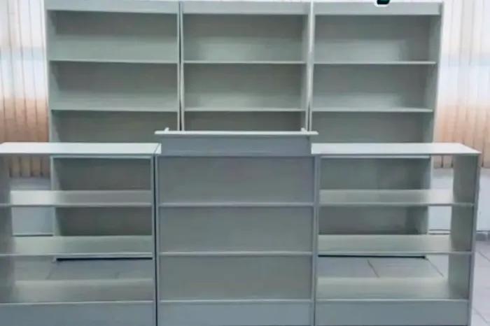 Balcão expositor vitrine , prateleira ? MDF fábrica 