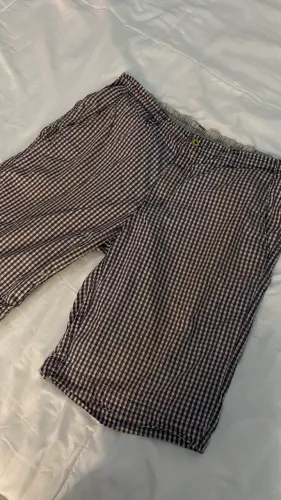 Bermuda quadriculada 