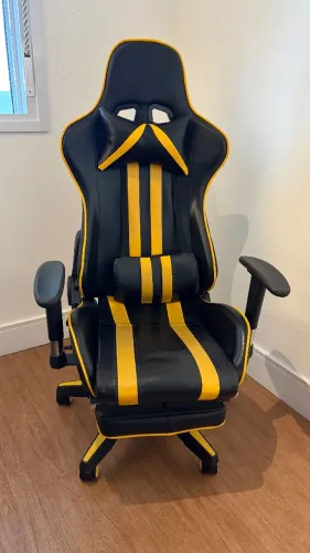 Cadeira Gamer Legends Preta e Amarela - Confortável e Conservada