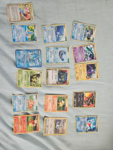 Coleção pokemon completa (valor do anuncio é o lote completo)