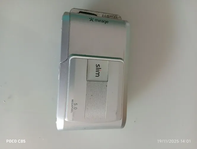 Câmera mirage slim