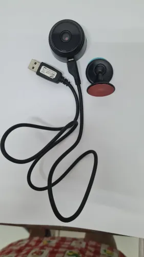 Mini Câmera de Segurança com Suporte