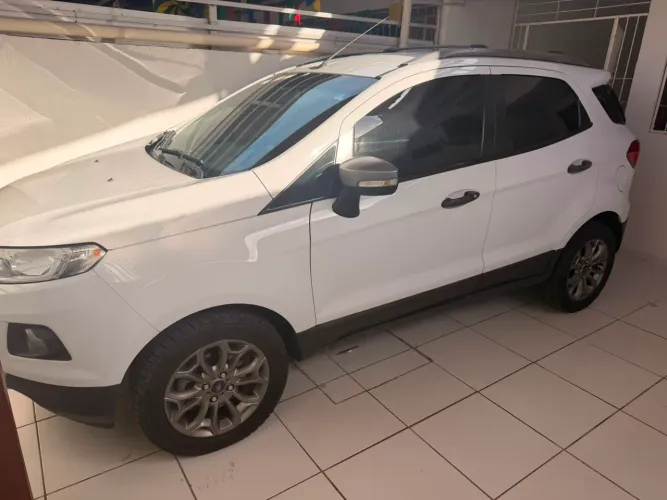 Ford Ecosport Freestyle 1.6 16V Flex 5P 2015