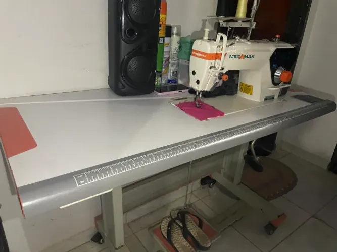 Maquina de costura megamak