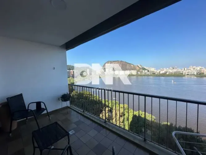 Apartamento : / Residencial / Lagoa