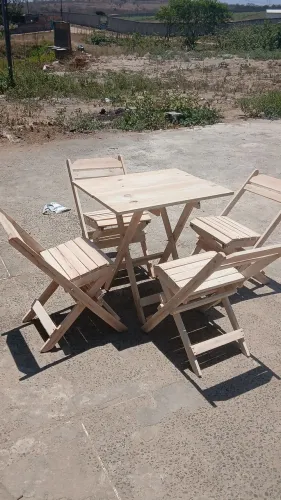 Cadeira de bar eh restaurante abre fecha