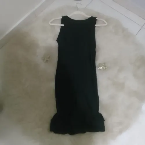 Vestido Justo com Babado