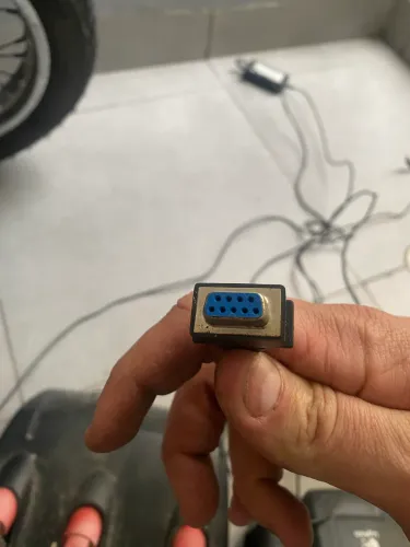 G27 para peças ou arrumar pois funciona apenas conector zoado barato pra ir embora