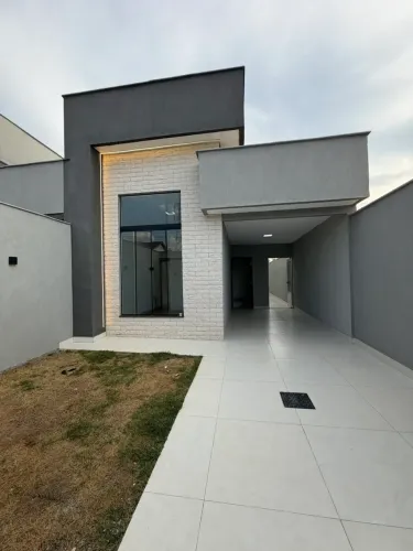 Casa 3/4 com suite - Armários e  Jacuzzi