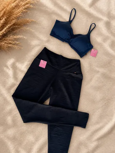 Calça e top 