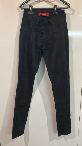 Calça preta bokker jeans