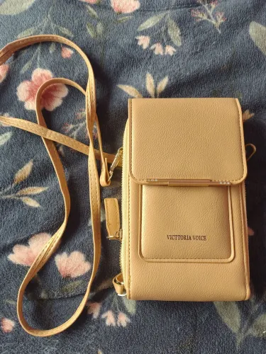 Bolsas e acessórios com pouco uso