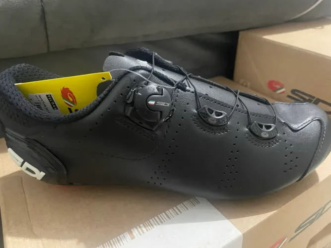 Sapatilha de Ciclismo Sidi Fast Carbon 38 BR