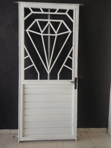 Portas e portões 