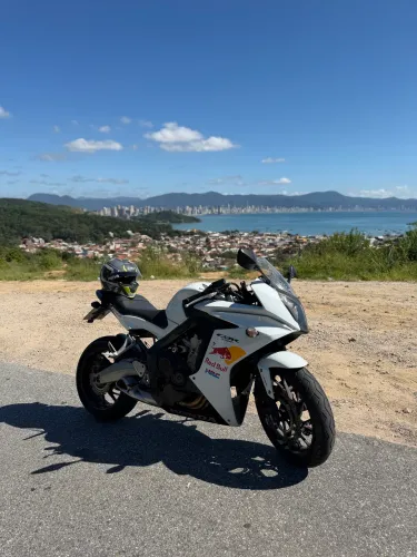 Cbr 650f filé revisada abaixo da fipe 