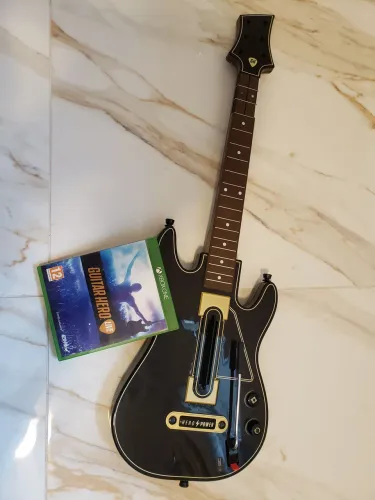 Guitarra Guitar hero Xbox one + Guitar hero